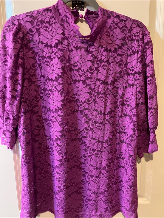 Source Unknown Tops - 💲2💲if BUNDLED 3 or more$2 items Purple Lace Short-Sleeve H215
